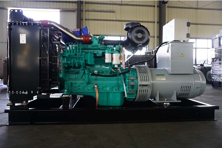 河南6BTA5.9-G2东风康明斯动力配套100KW柴油发电机组